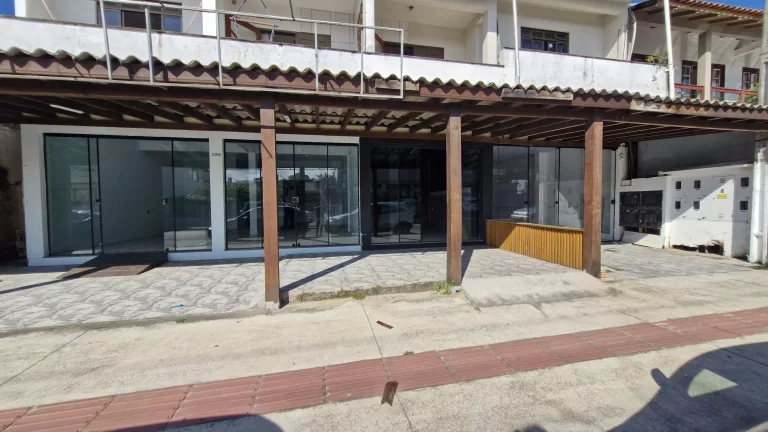 Imagem Aluguel de Sala Comercial no Centro de Garopaba-SC!