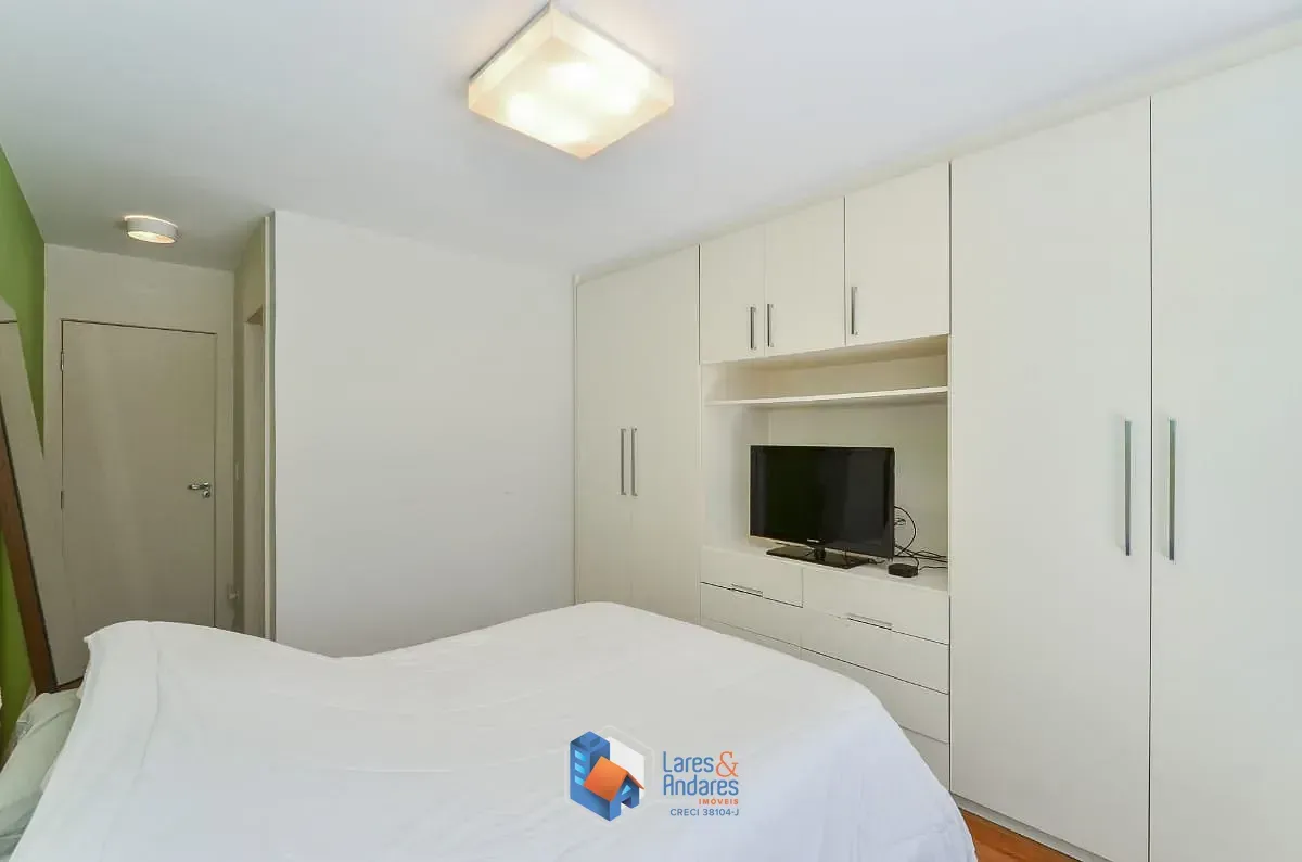 Imagem Sobrado para venda em Jardim das Vertentes com 3 quartos, sendo 1 suíte, 160m²