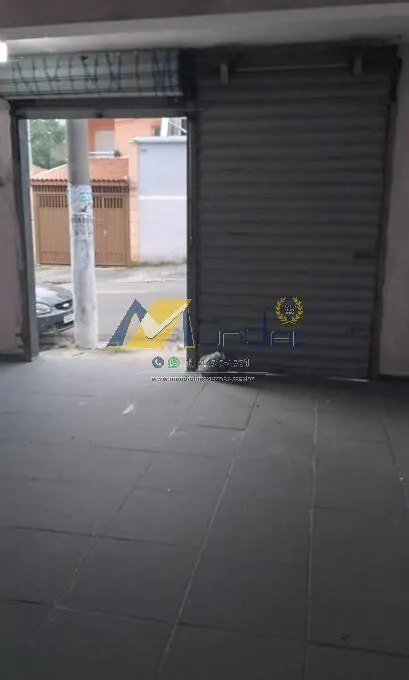 Imagem Vendo Terreno com Salão em Santo André, Jardim do Estádio