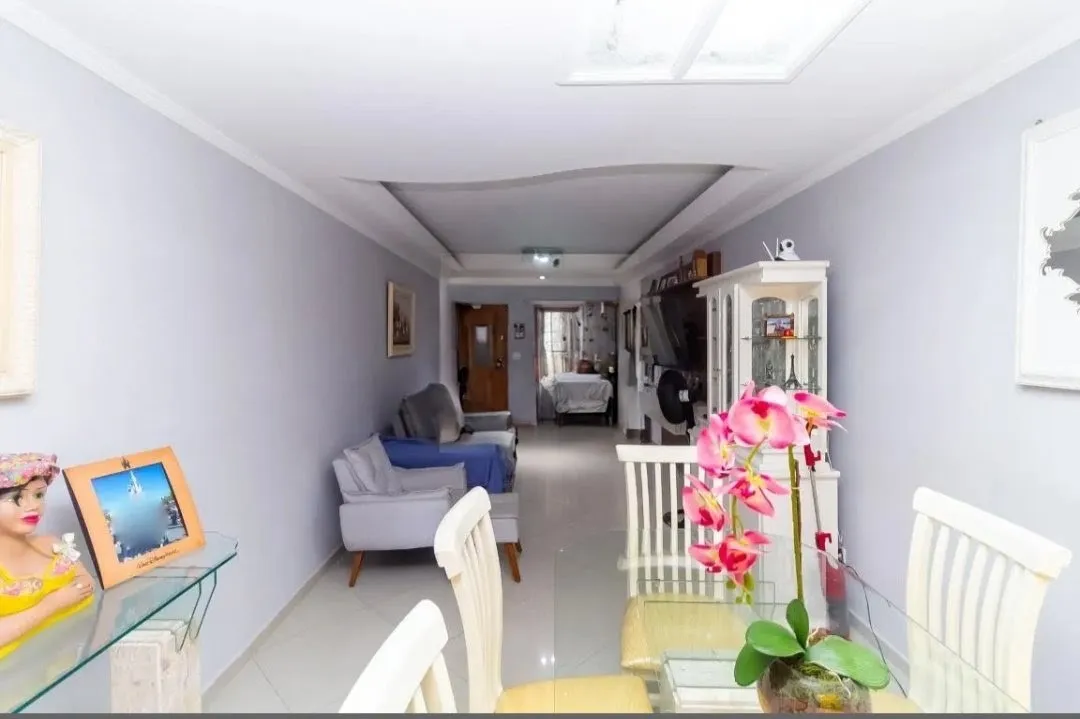 Imagem Sobrado com 3 quartos e 128 m² à venda na Vila Alpina.