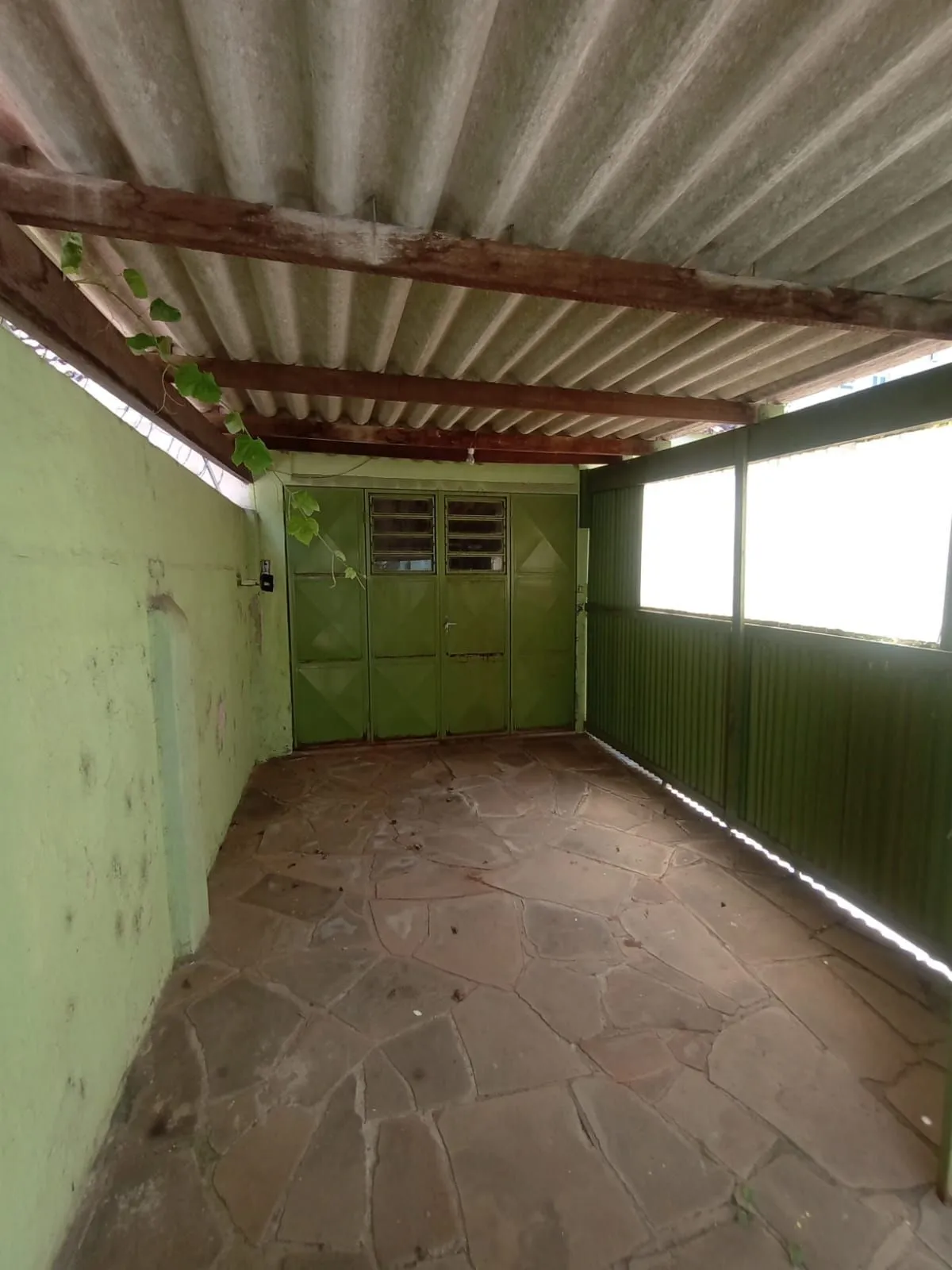 Imagem Casa 3 dormitórios no bairro Menino Deus em Porto Alegre para Alugar