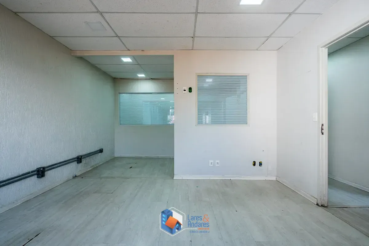 Imagem Casa comercial para venda em Cambuci, 619m²