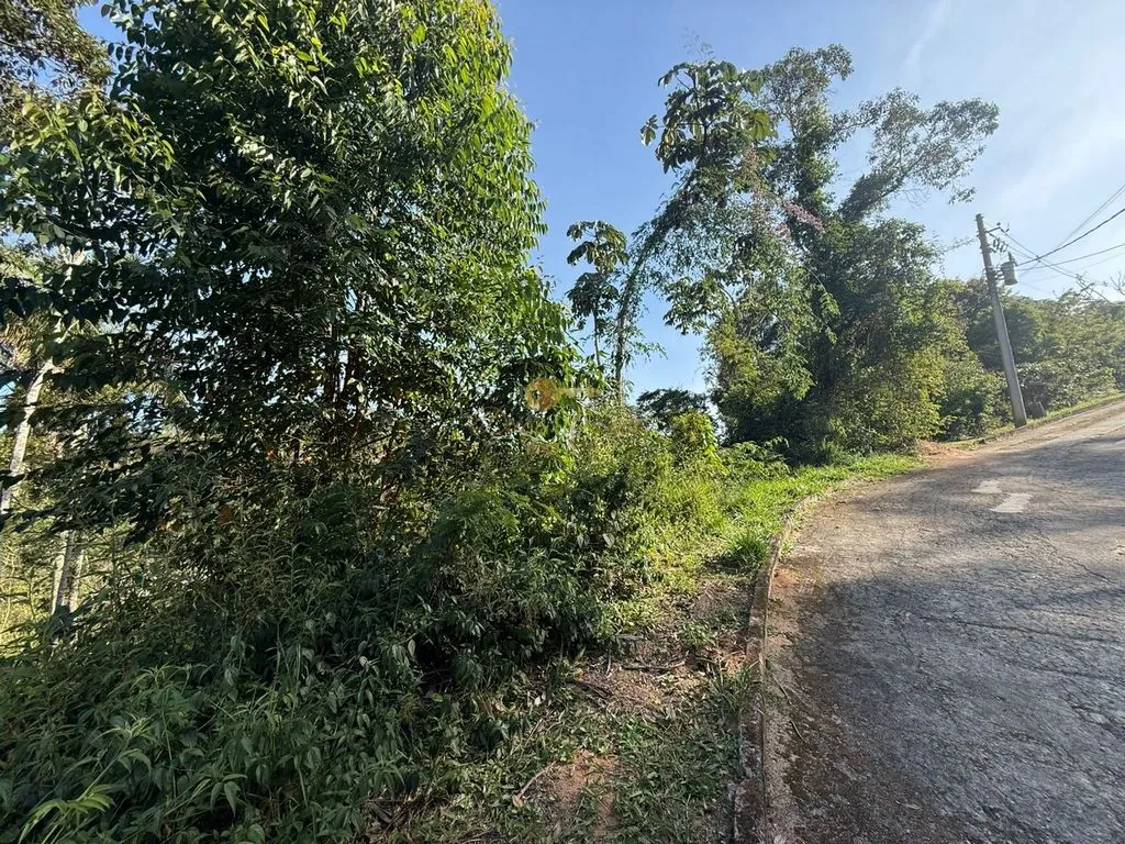 Imagem Terreno em Condomínio para Venda em Teresópolis / RJ no bairro Albuquerque