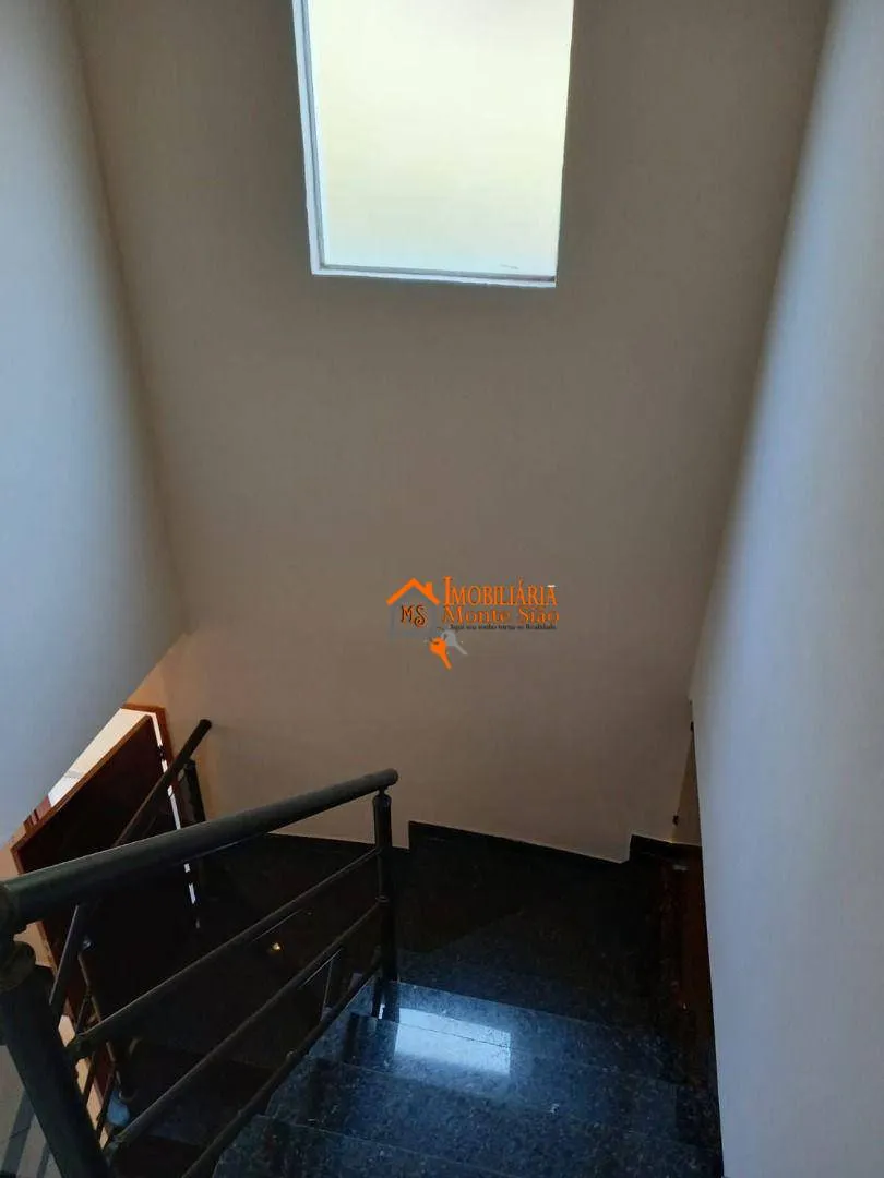 Imagem Sobrado com 3 dormitórios à venda, 122 m² por R$ 790.000,00 - Vila Fátima - Guarulhos/SP