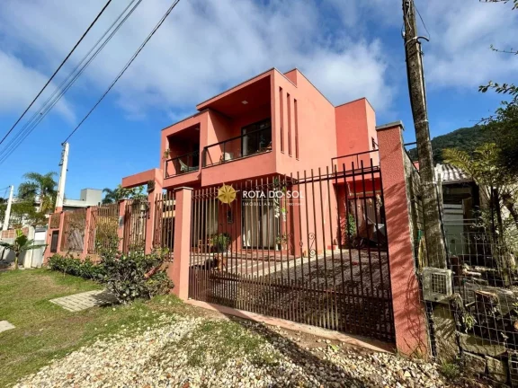 Imagem Casa com piscina à venda Praia Mariscal Bombinhas SC
