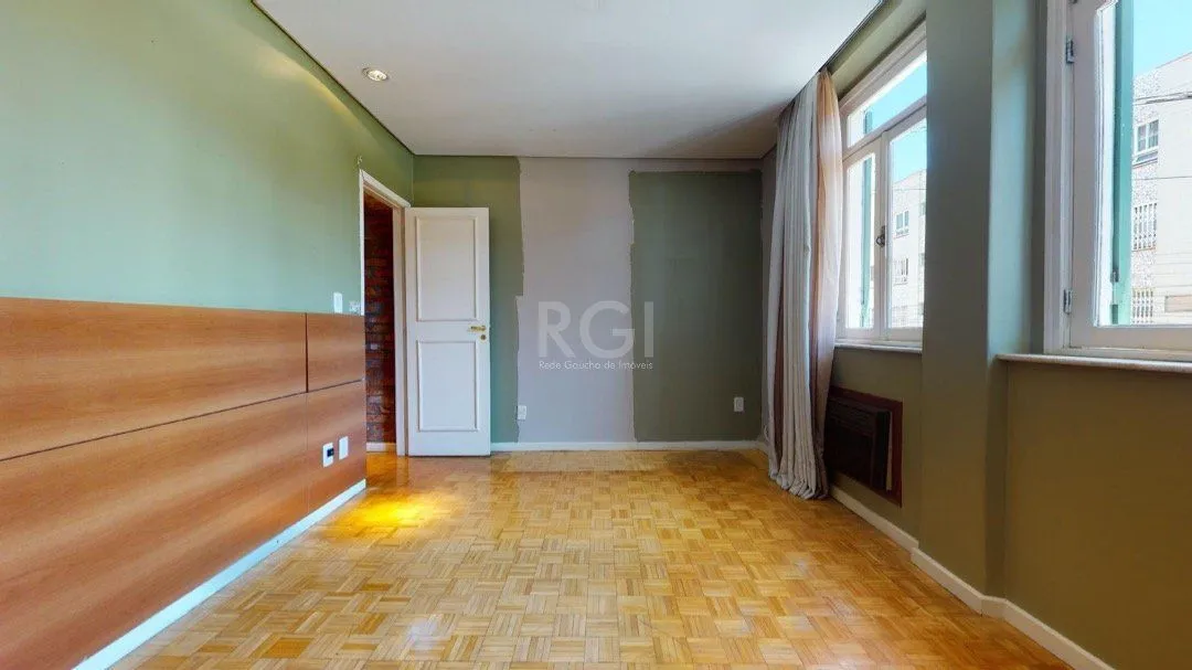 Imagem Casa para Venda - 130m², 3 dormitórios, sendo 1 suites, Cidade Baixa
