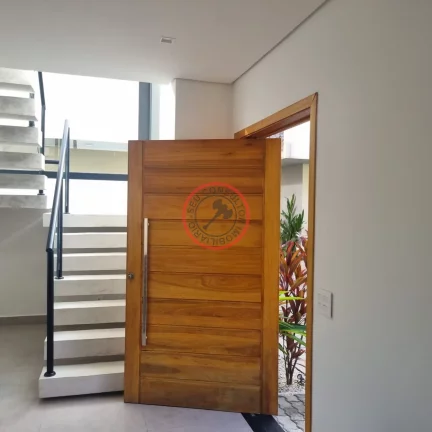 Imagem CASA DE ALTO PADRAO EM CONDOMINIO, COM 3 SUITES , AREA GOURMET PRIVATIVA , 3 VAGAS, BEM PROXIMO A PRAIA