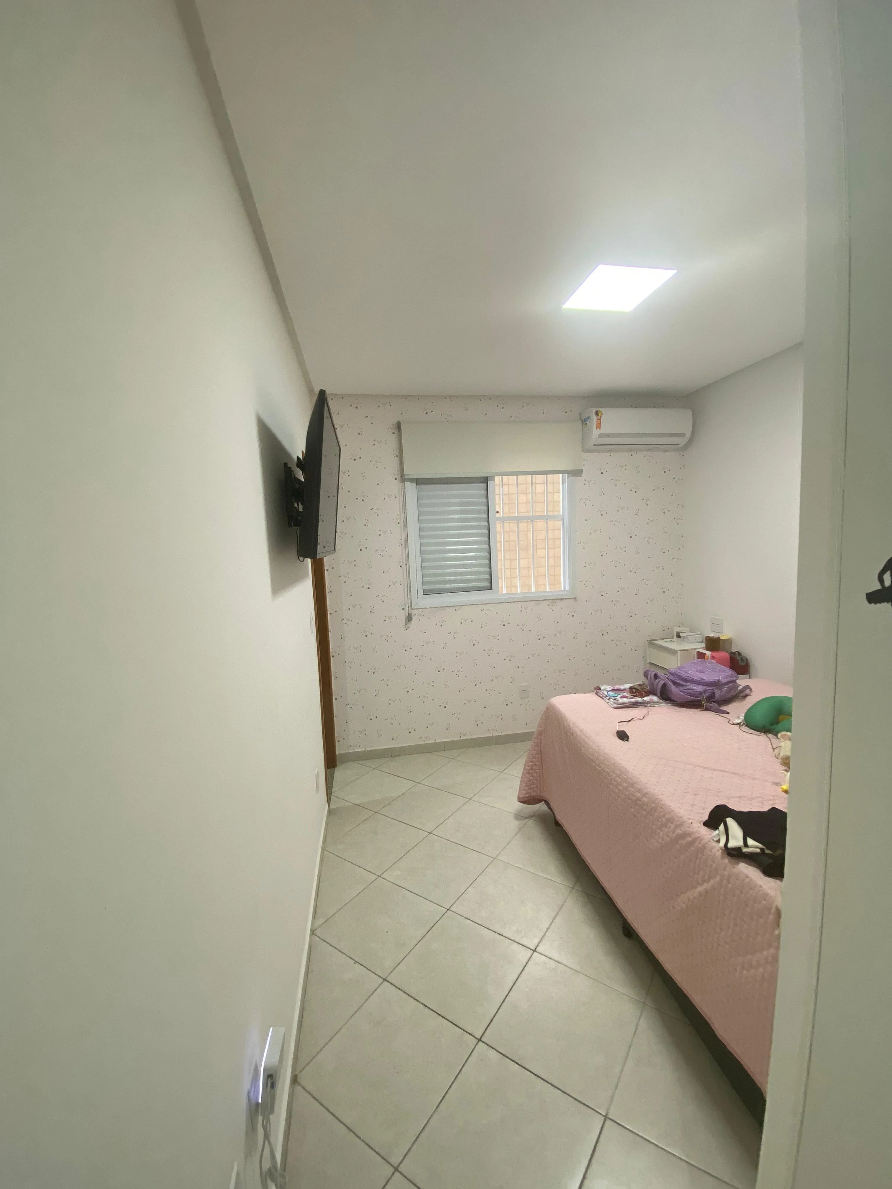 Imagem Residência Exclusiva no Embaré: Elegância, Conforto e Sofisticação em Cada Detalhe