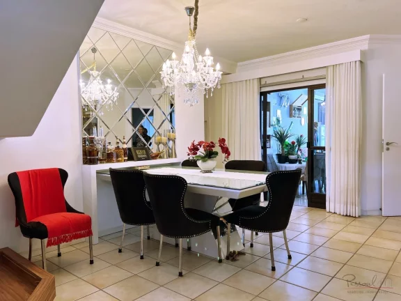 Imagem Excelente Casa no Itaguaçu com 4 quartos sendo 3 suites, piscina e área com churrasqueira. Esta Be...