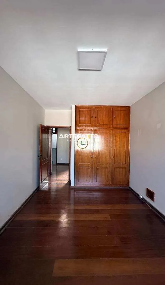 Imagem Casa à venda em Franca, Estação, com 12 quartos, 298m2