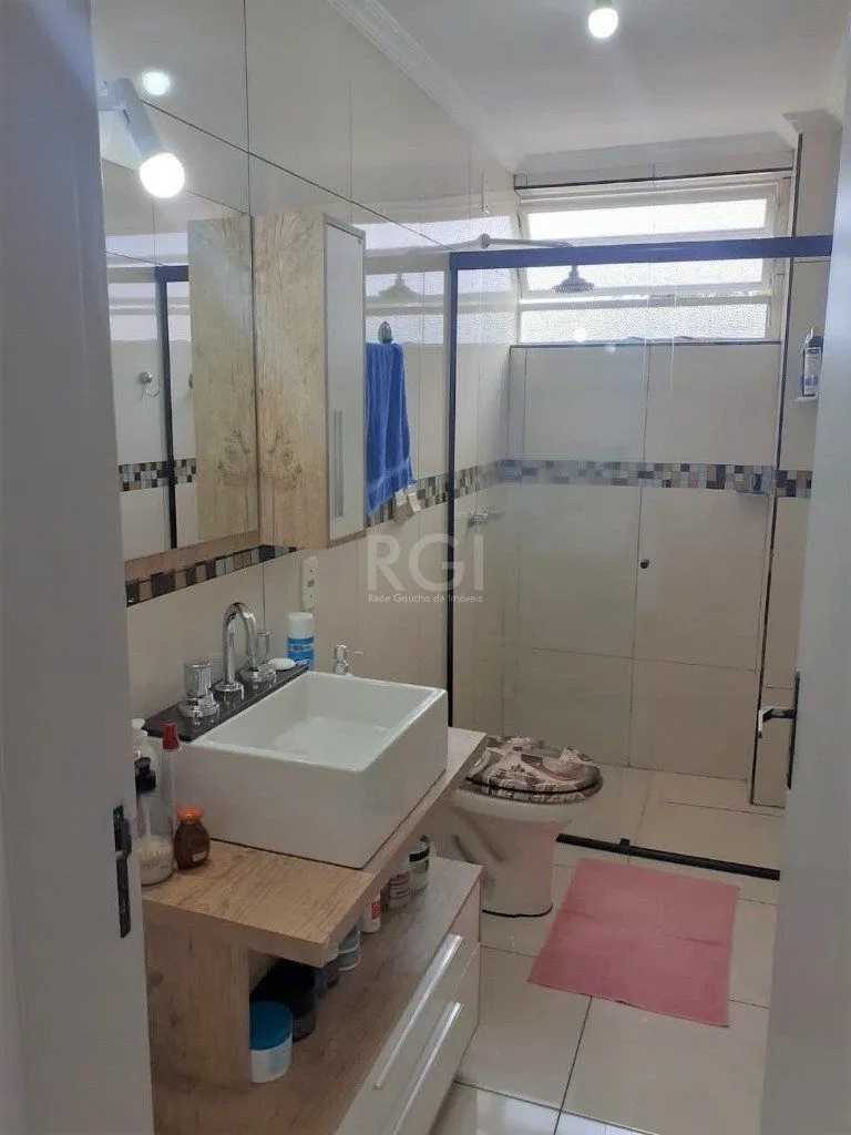 Imagem Apartamento no bairro Vila Ipiranga de 2 dormitórios e 2 vagas DESOCUPADO