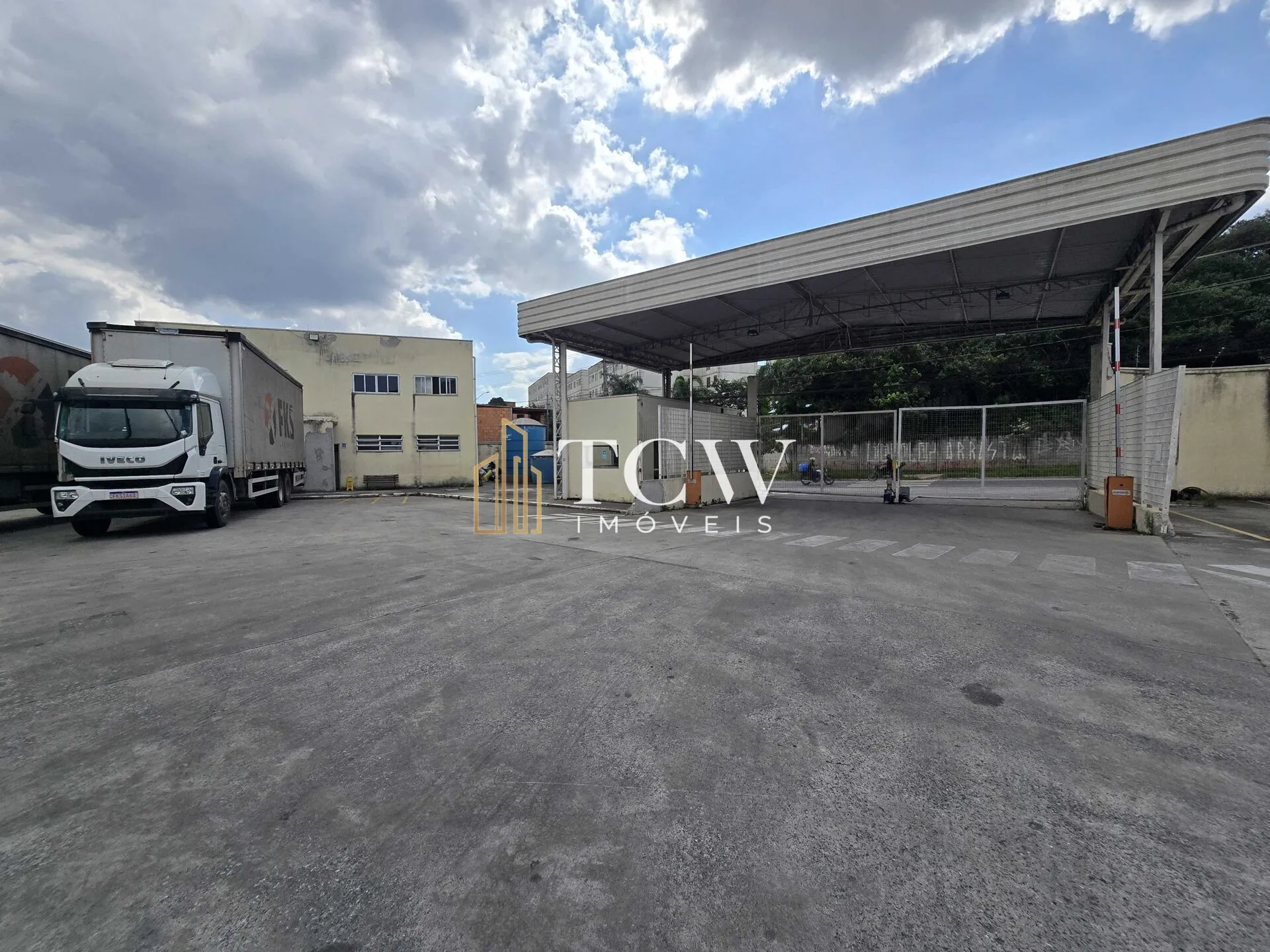 Imagem Galpão Logístico com Docas para Locação | Guarulhos/SP | 5.000 m²