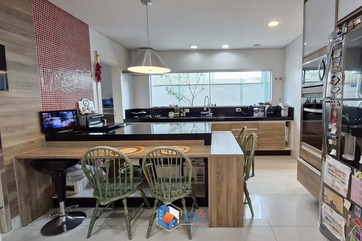Imagem Casa para venda em Jardim Floresta com 4 quartos, sendo 4 suítes, 617m²