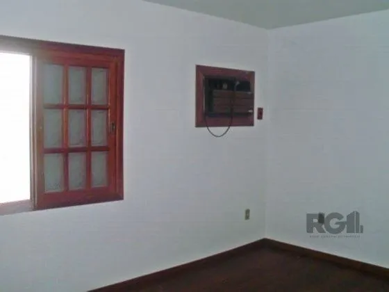 Imagem Casa para Venda - 218m², 5 dormitórios, sendo 1 suites, 2 vagas - Vila Nova