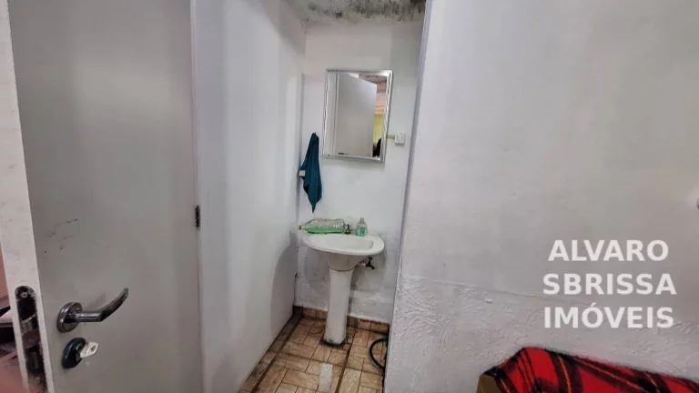 Imagem Oportunidade: Terreno com 2 Casas, Quintal e Espaço para Comércio à venda no Bairro São Judas Tadeu - Itu/SP
