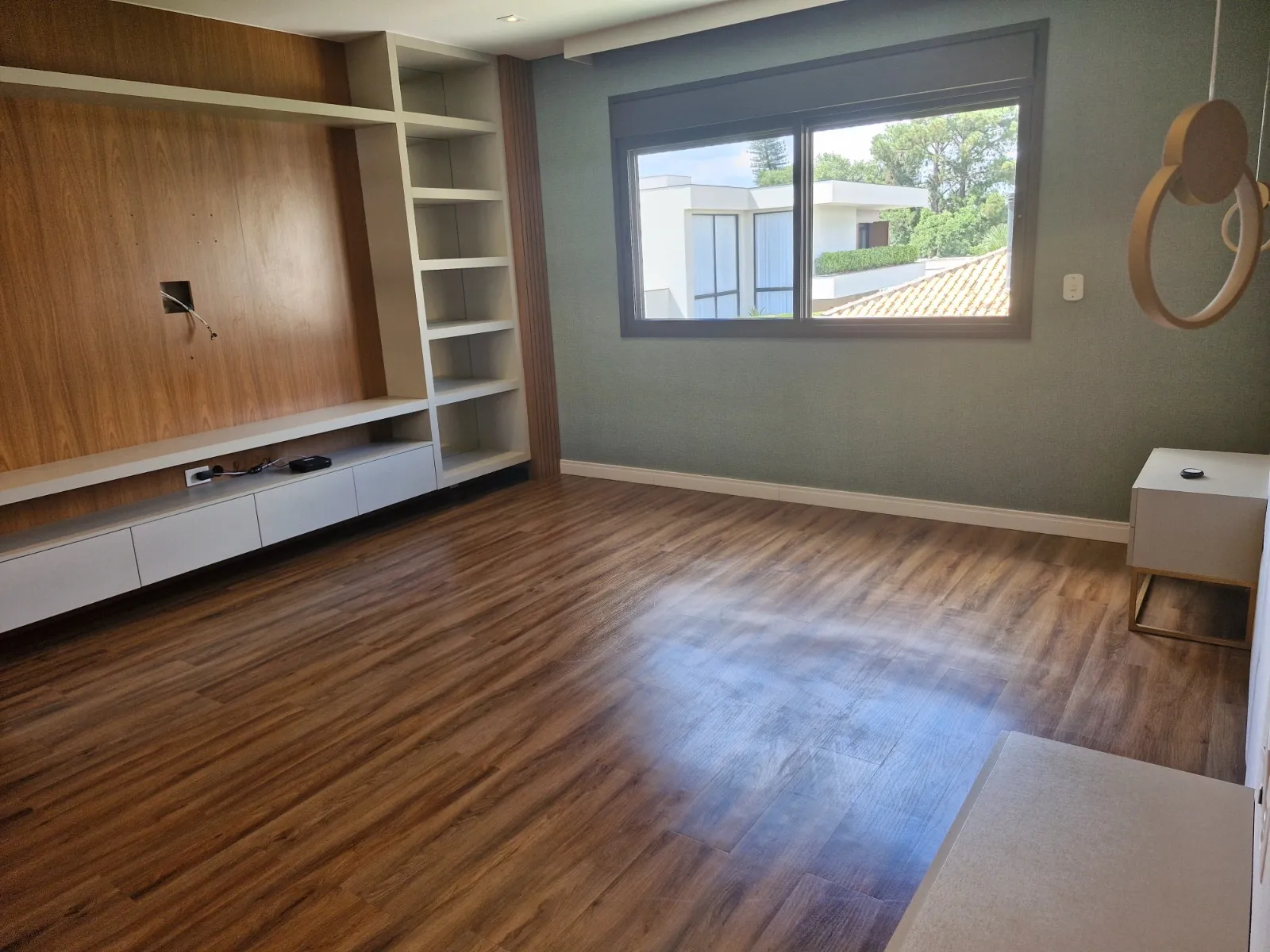 Imagem Casa de alto padrão para locação no Lago Azul Golf Club, Araçoiaba da Serra, com 4 suítes, piscina aquecida e 465 m²