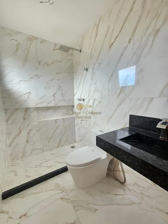 Imagem Casa em Condomínio para Venda em Teresópolis / RJ no bairro Golfe