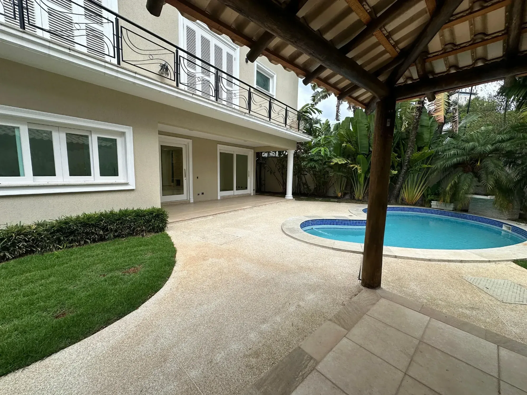 Imagem Sobrado com 4 Quartos à Venda, 450 m² em Alphaville Residencial Plus - Barueri