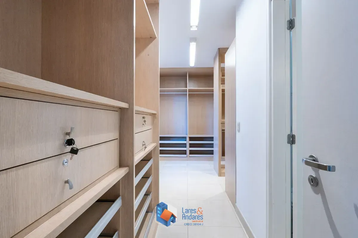Imagem Casa no condomínio Condominio Le Vert para venda com 4 quartos, sendo 4 suítes, 353m²