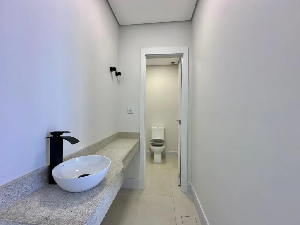 Imagem Casa em Condominio 4 Dormitórios - Bairro xangri-la
