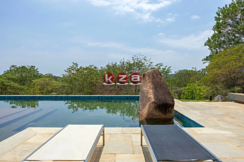 Imagem Venda de Casa Espetacular em Itu-SP: 5 Quartos, 3 Suítes, 3 Salas, 800 m² constr. Muita Natureza, 20.000 metros de terreno no Jardim Paraíso II.