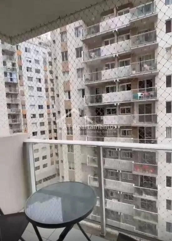 Imagem Apartamento 2 quartos em Todos os Santos, Rio de Janeiro, com varanda e vista para piscina