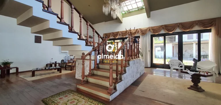Imagem Casa 4 dormitórios à venda Centro Santa Maria/RS