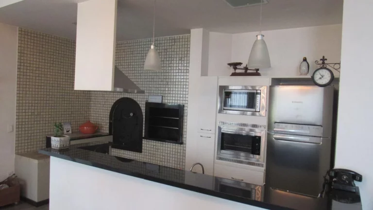 Imagem Casa para Venda em Concórdia, Centro, 4 dormitórios, 1 suíte, 3 banheiros