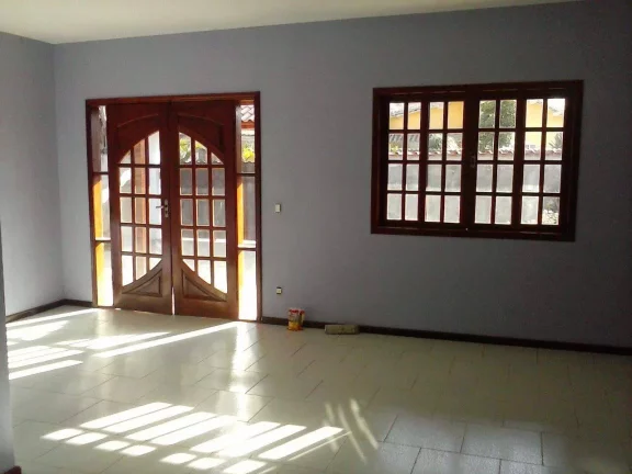 Imagem Casa 2º locação 3 quartos sendo 1 suíte, sala 2 ambientes.