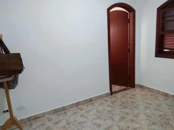 Imagem EXCELENTE CASA ISOLADA NO MARACANÃ COM 4 SUÍTES E 4 VAGAS!!!