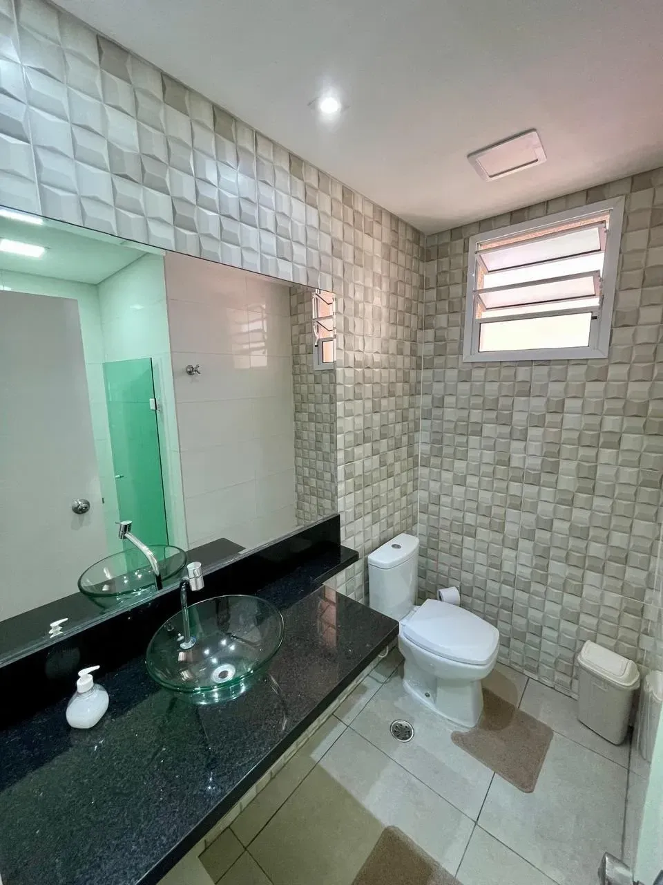 Imagem Casa com 4 Quartos à Venda, 210 m² em Enseada - Guarujá