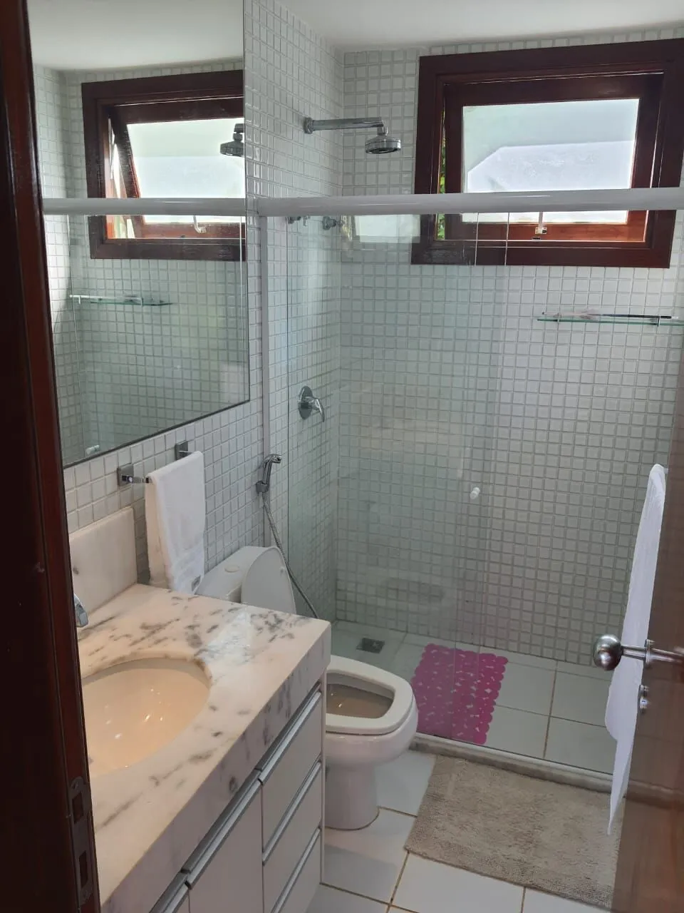 Imagem Apartamento Mobiliado à venda em Imbassaí, Mata de São João - Condomínio com Piscina e Academia