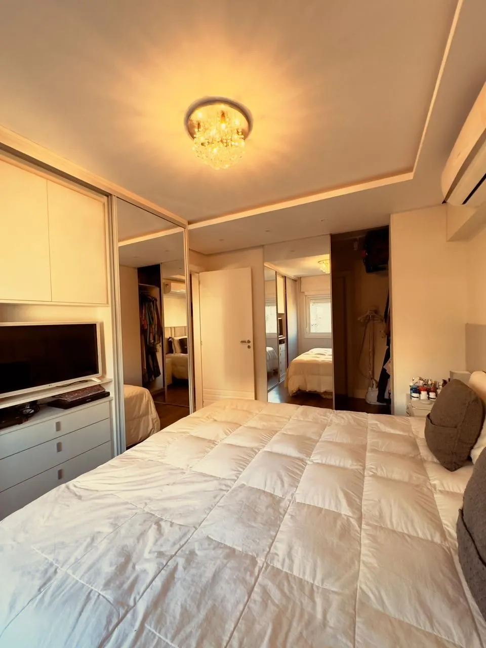 Imagem ️ BELÍSSIMO APARTAMENTO NO QUARTIER CABRAL - ALTO PADRÃO EM PORTO ALEGRE