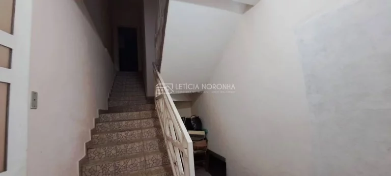 Imagem Casa e Ponto Comercial à Venda
