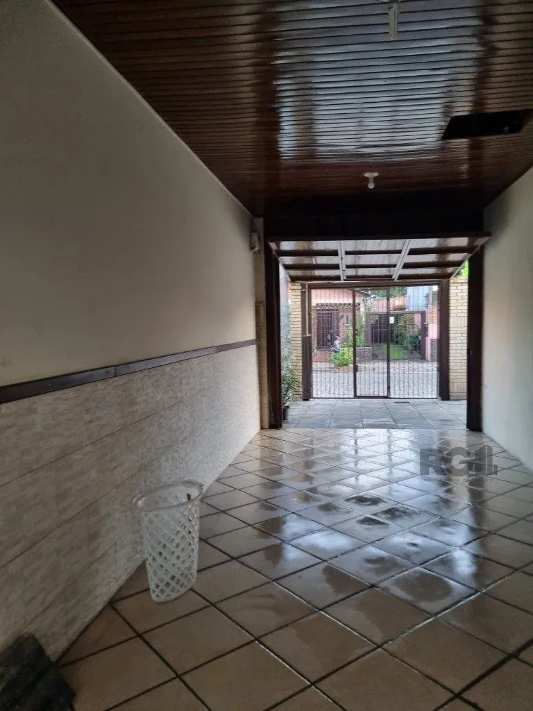 Imagem Casa com 3 dormitórios no bairro Sarandi