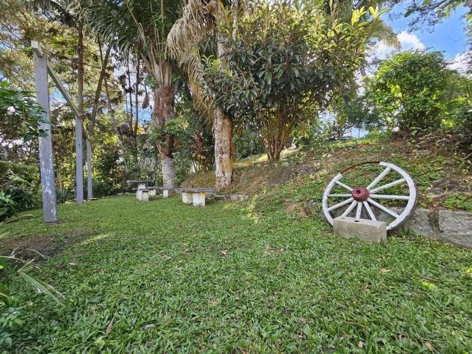Imagem Casa para Venda em Teresópolis / RJ no bairro Pessegueiros