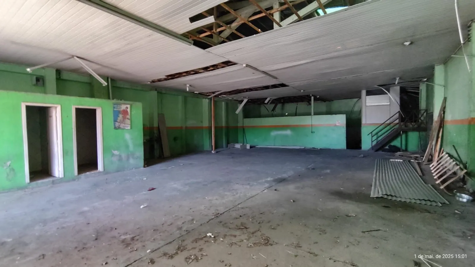 Imagem Galpão na Av. Doutor Campos Velho. Ótimo ponto comercial.