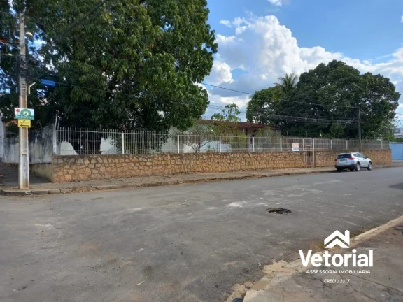 Imagem Casa com 6 dormitórios no Bairro JK - Barreiras-BA