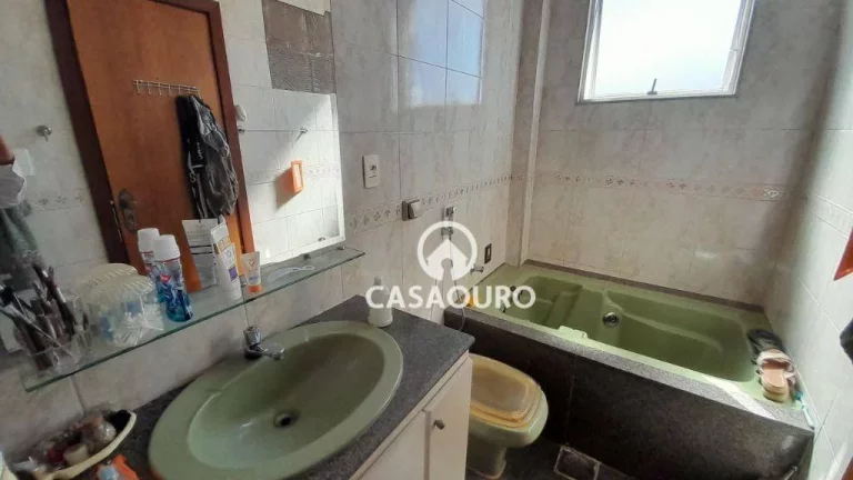 Imagem Cobertura com 5 quartos à venda, 200 m² por R$ 1.100.000 - Santa Tereza - Belo Horizonte/MG