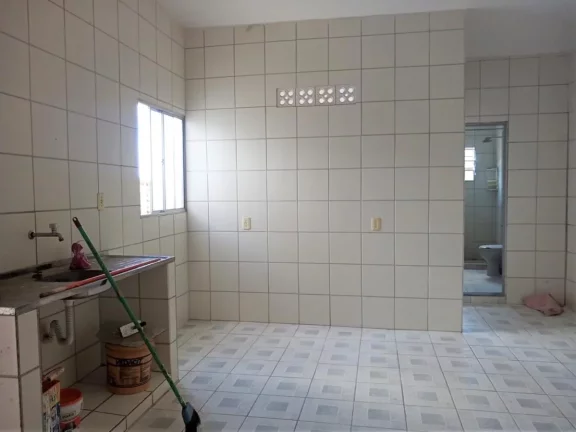 Imagem Casa para Venda em Recife, Jardim São Paulo, 5 dormitórios, 2 banheiros, 2 vagas
