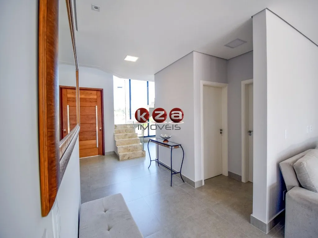 Imagem Imóvel de Luxo à Venda em Valinhos-SP: Casa de 4 quartos, 4 suítes com 330m² no Condomínio Residencial Querência.