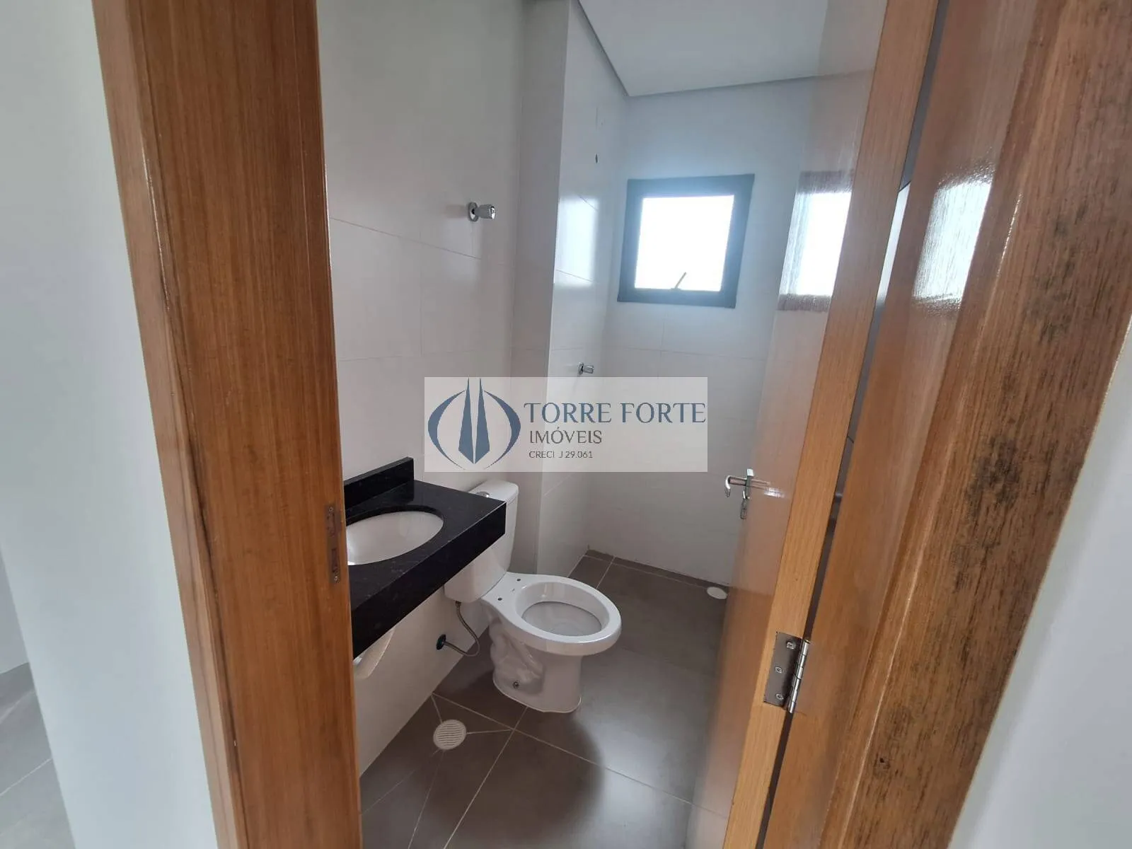 Imagem Lindo Apartamento com 2 dormitórios sem vaga na Penha .