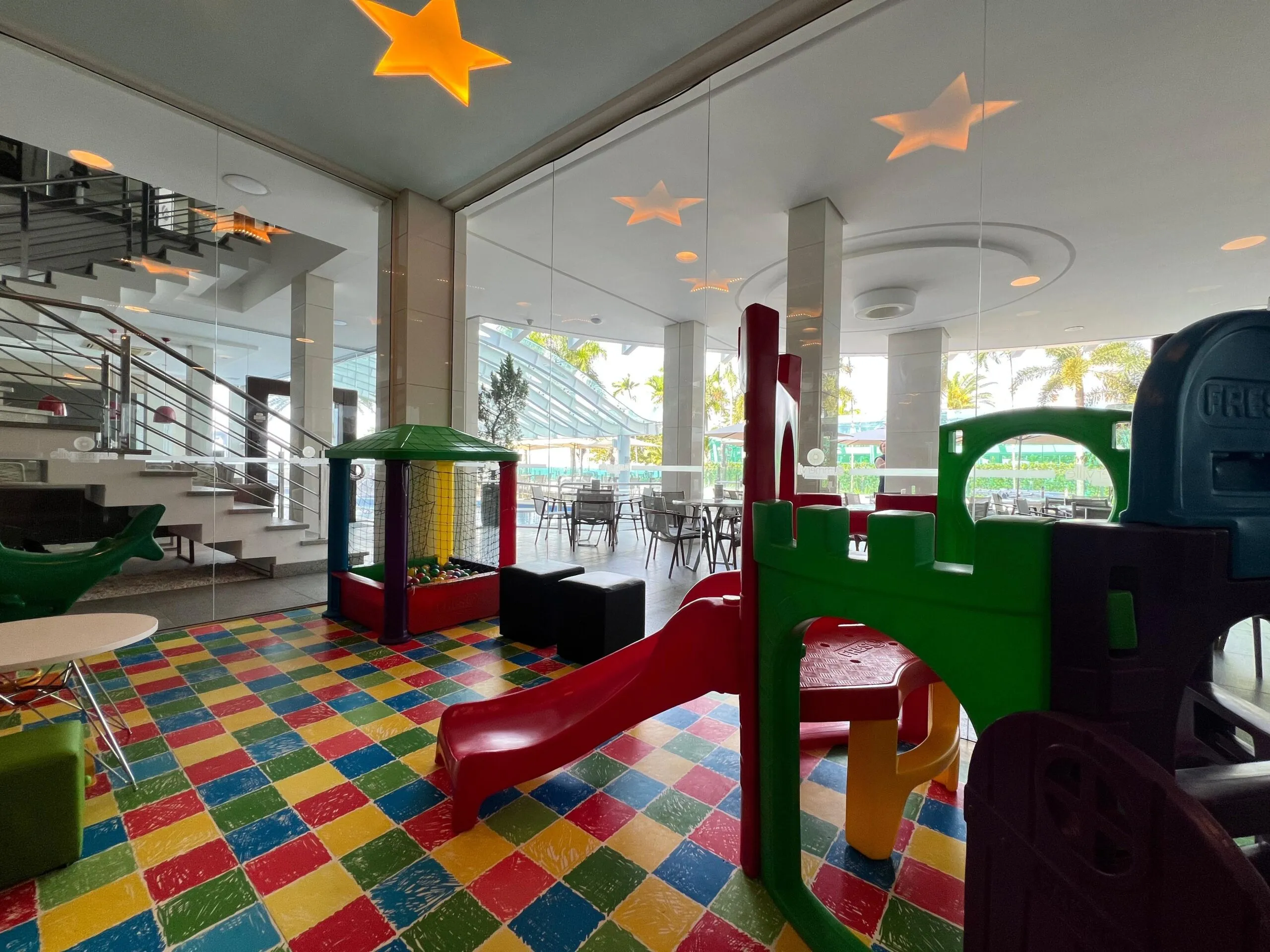 Imagem Apartamento com vista para o mar à venda com 197m2 por R$ 5.590.000,00