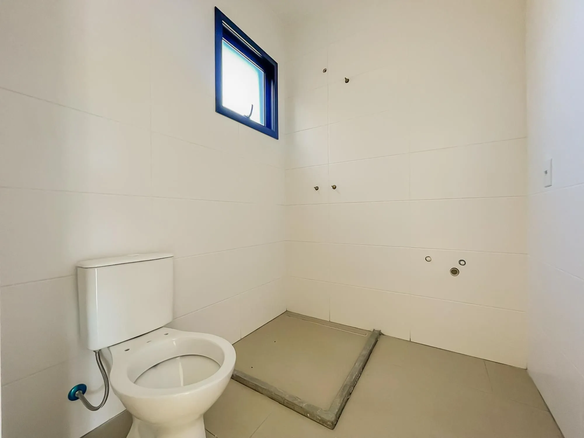 Imagem Casa térrea com 100m² privativo, em condomínio fechado na Estrada Jorge Pereira Nunes