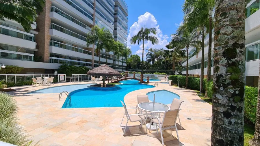 Imagem À Venda em Riviera - Bertioga ️ | 95m² | ️ 3 dormitórios | 1 suíte | Varanda gourmet - Refúgio de Luxo a Poucos Passos do Mar