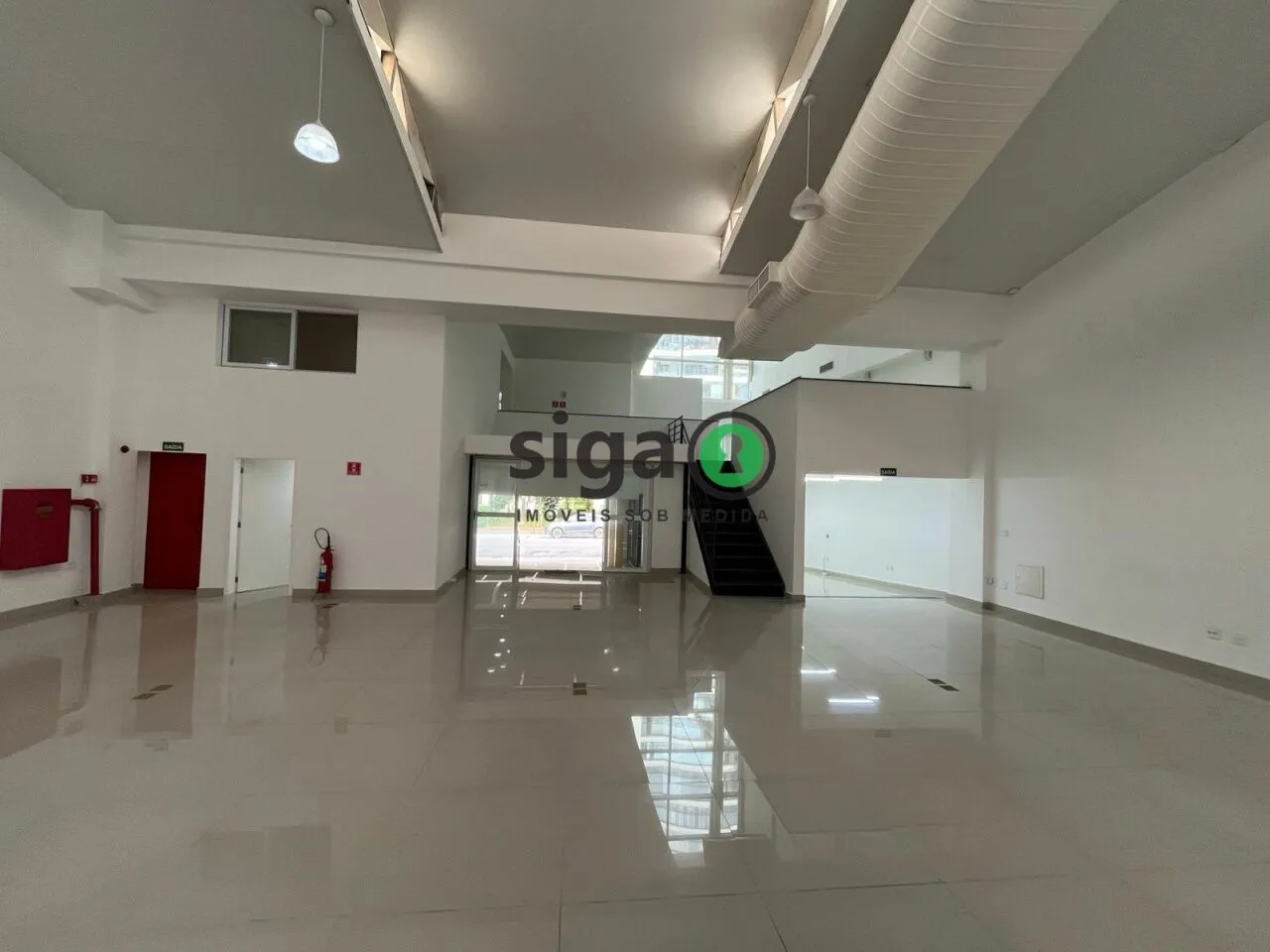 Imagem Ponto Comercial e 6 banheiros para Alugar, 845 m² por R$ 95.000/Mês