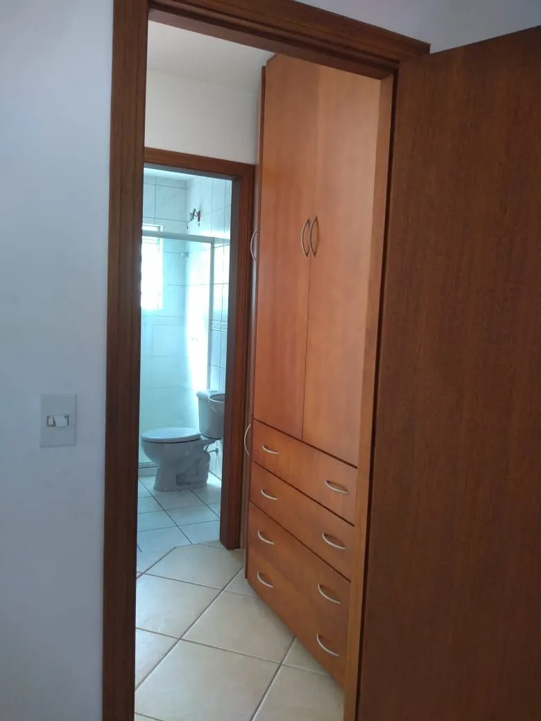 Imagem Casa em condomínio fechado com 94m2, 3 dormitórios no bairro Camaquã.