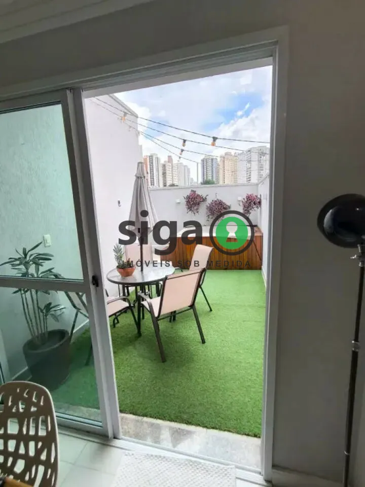 Imagem Casa sofisticada com jacuzzi privativa e acabamento contemporâneo.
