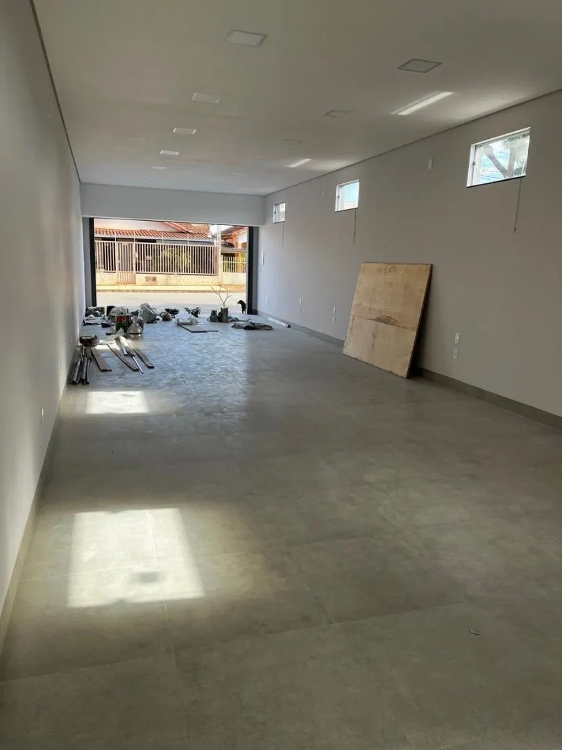 Imagem Loja para alugar, 85 m² por R$ 2.500,00/mês - Alvorada - Patos de Minas/MG
