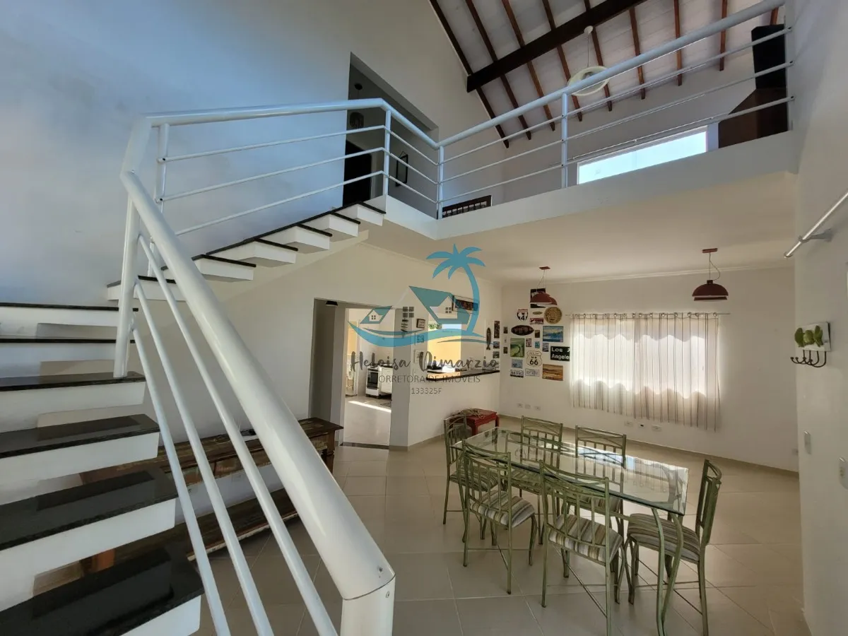 Imagem Belíssima casa com 3 dormitórios a venda em condomínio fechado em Ubatuba.